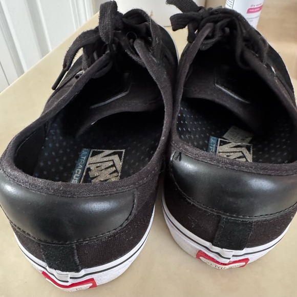 Vans Men's Black Casual Shoes - Picture 2 of 4